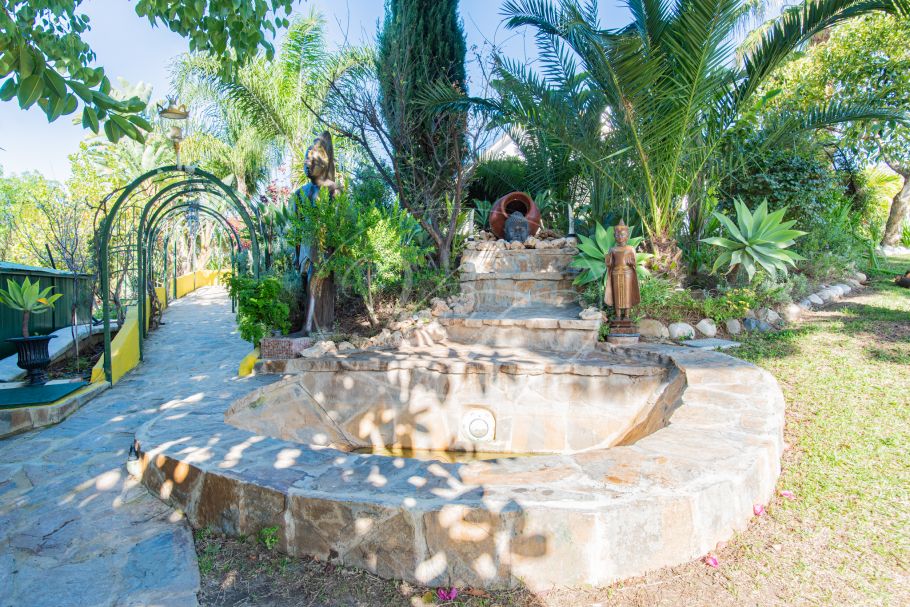 Finca con impresionante jardín a 5 minutos de, Estepona