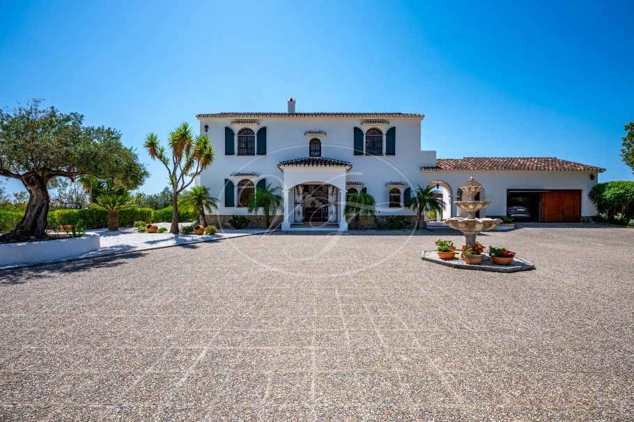 Magnifica chalet en el campo con olivar y huerto, Casarabonela