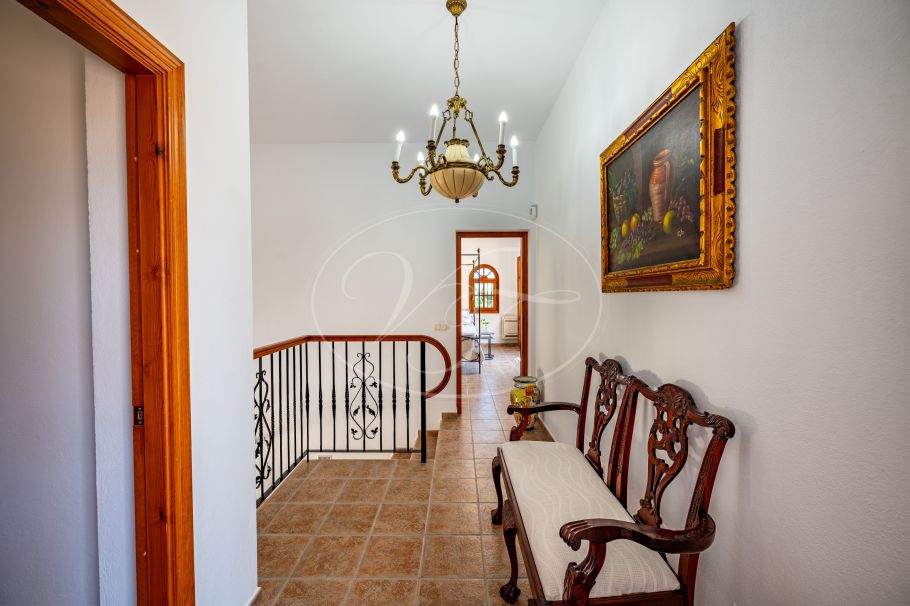 Magnifica chalet en el campo con olivar y huerto, Casarabonela