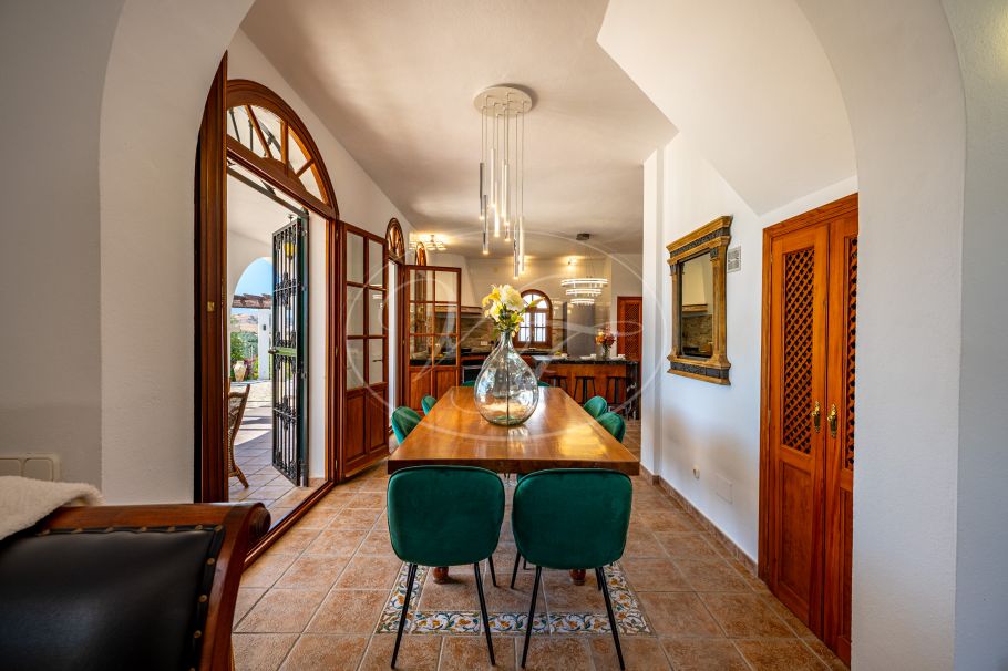 Magnifica chalet en el campo con olivar y huerto, Casarabonela