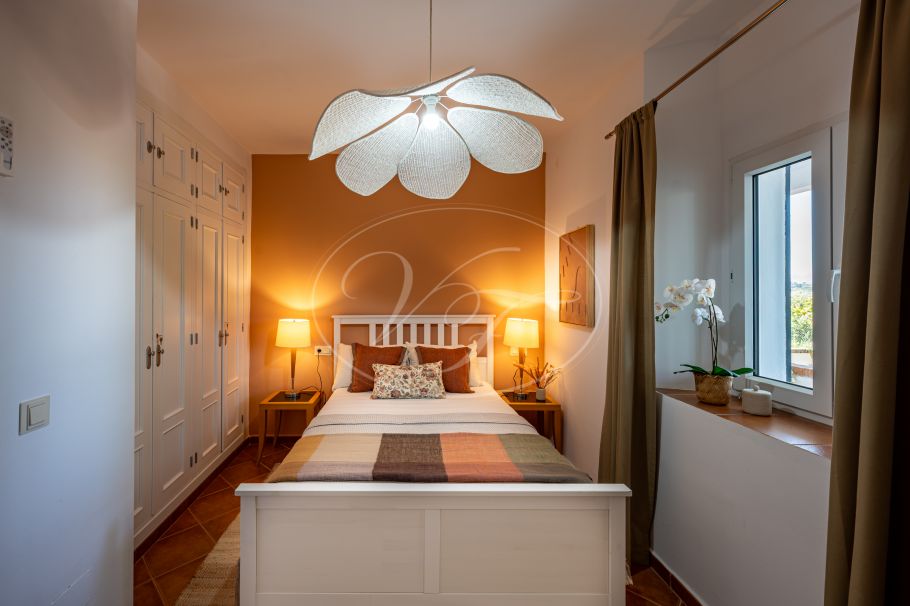 Beautiful country home with Vineyard, 1 studio & 1 guest apartment, Ronda
