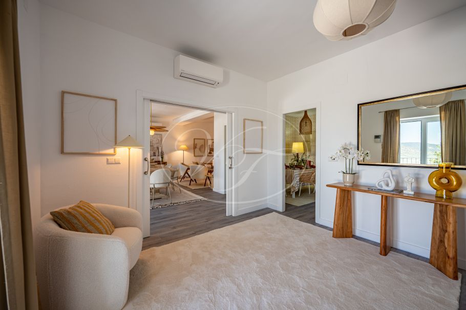 Beautiful country home with Vineyard, 1 studio & 1 guest apartment, Ronda