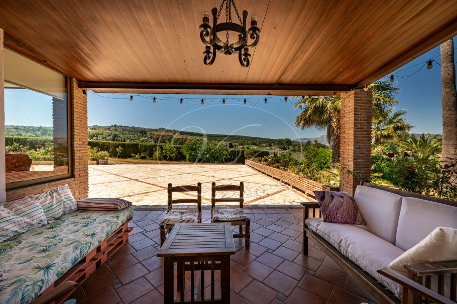 Hermosa casa de campo andaluza con viñedo y bodega, Ronda