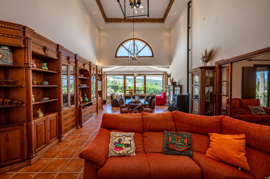 Hermosa casa de campo andaluza con viñedo y bodega, Ronda