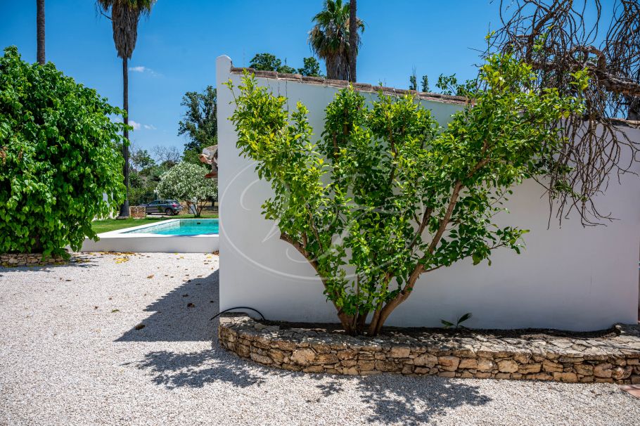 Moderne finca met prachtige tuin en gastenstudio, Ronda