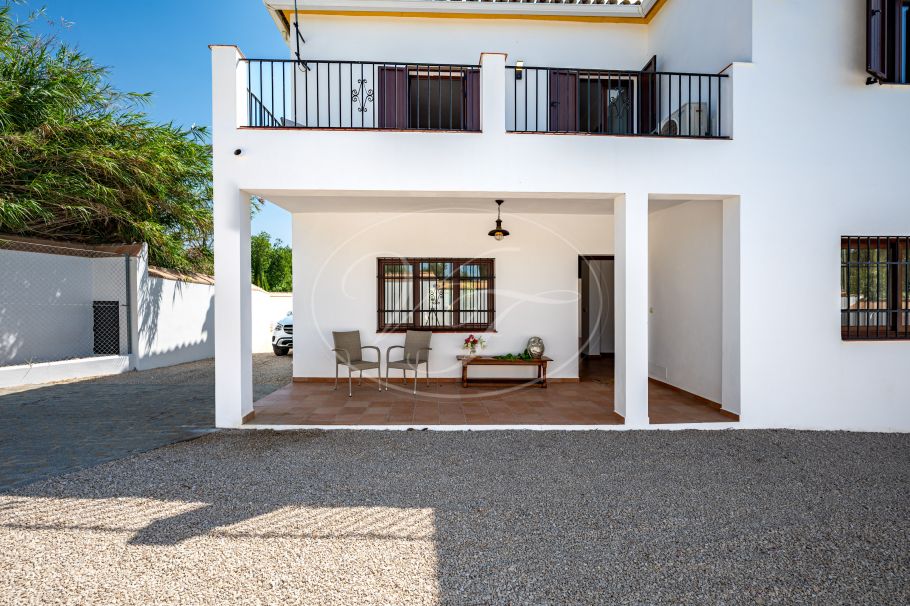 Moderne finca met prachtige tuin en gastenstudio, Ronda