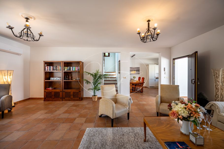 Moderne finca met prachtige tuin en gastenstudio, Ronda