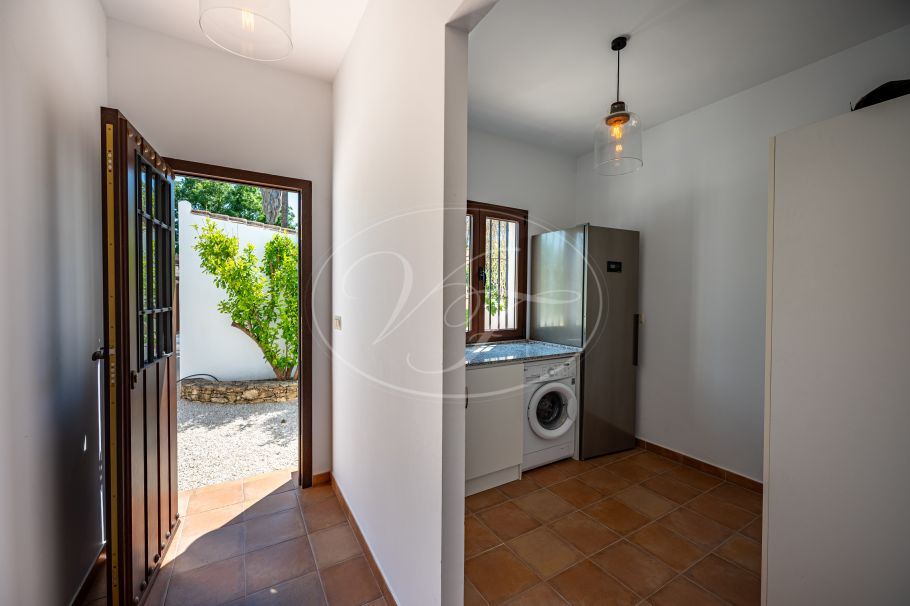 Moderne finca met prachtige tuin en gastenstudio, Ronda
