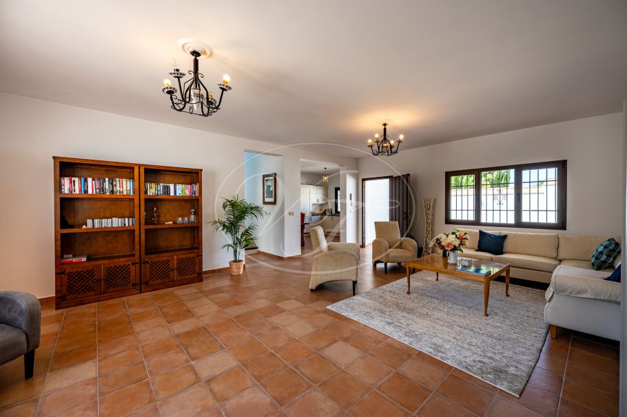 Moderne finca met prachtige tuin en gastenstudio, Ronda