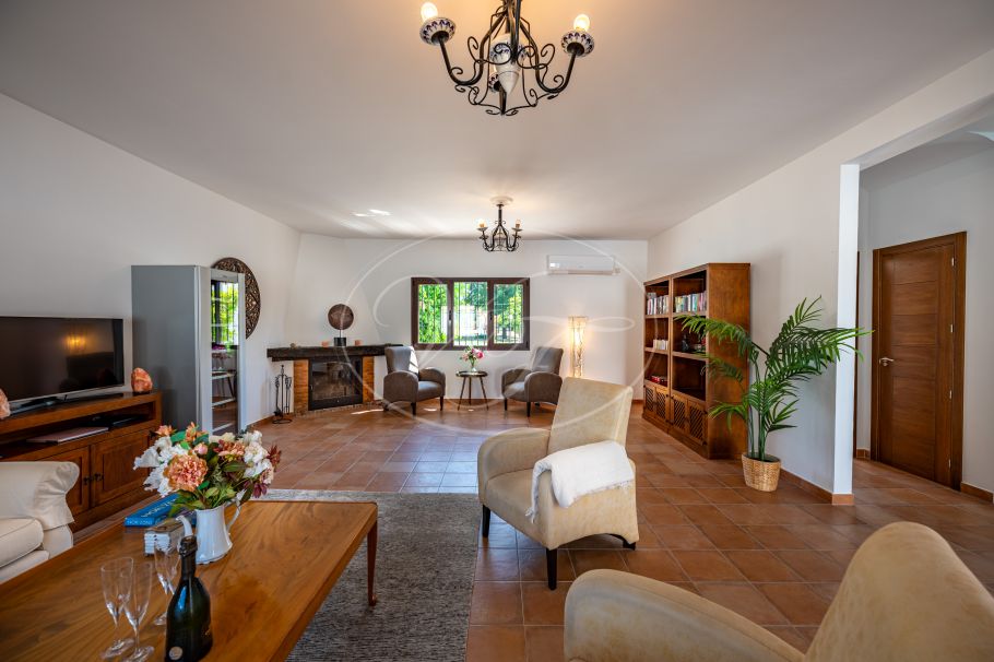 Moderne finca met prachtige tuin en gastenstudio, Ronda