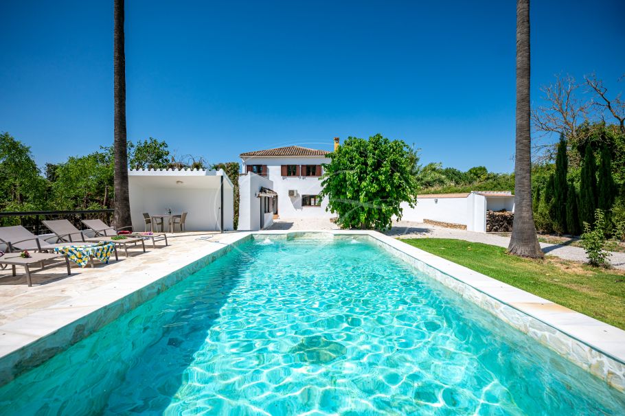 Moderne finca met prachtige tuin en gastenstudio, Ronda