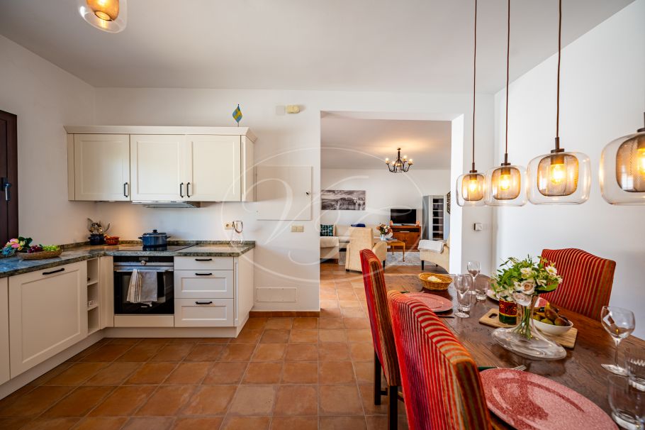 Moderne finca met prachtige tuin en gastenstudio, Ronda