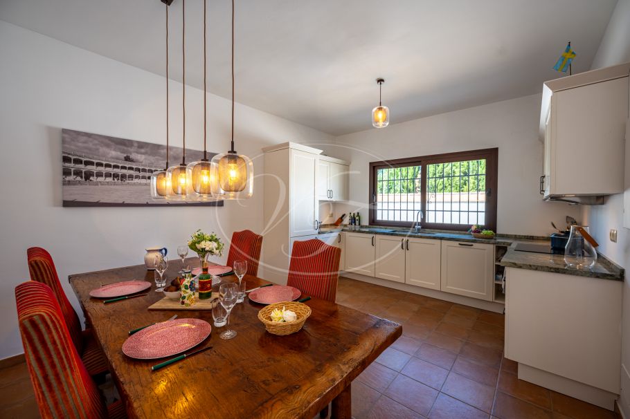 Moderne finca met prachtige tuin en gastenstudio, Ronda