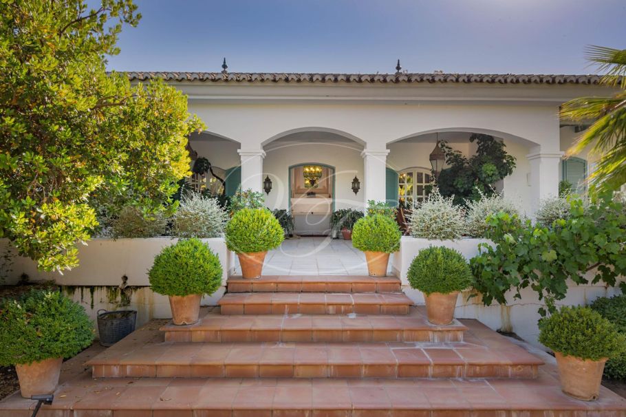 Andalusisch cortijo met gastenverblijf, volledig gerenoveerd, Ronda