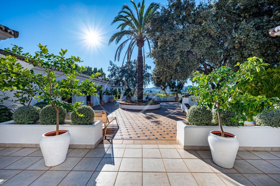 Andalusisches Cortijo mit Gästehaus, vollständig renoviert, Ronda