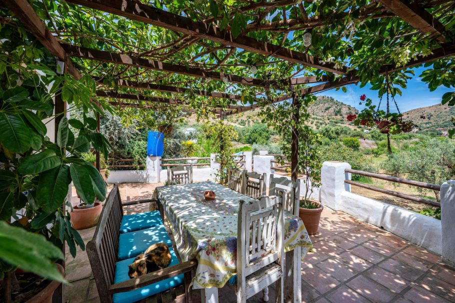 Beautiful Andalusian Finca With 2 Guesthouses, Almogia