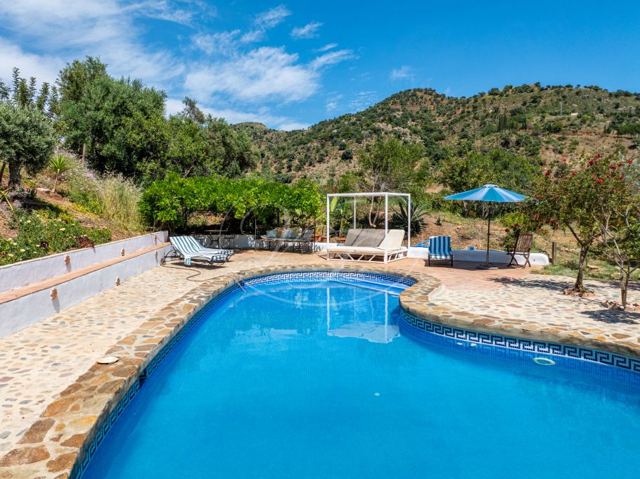 Beautiful Andalusian Finca With 2 Guesthouses, Almogia