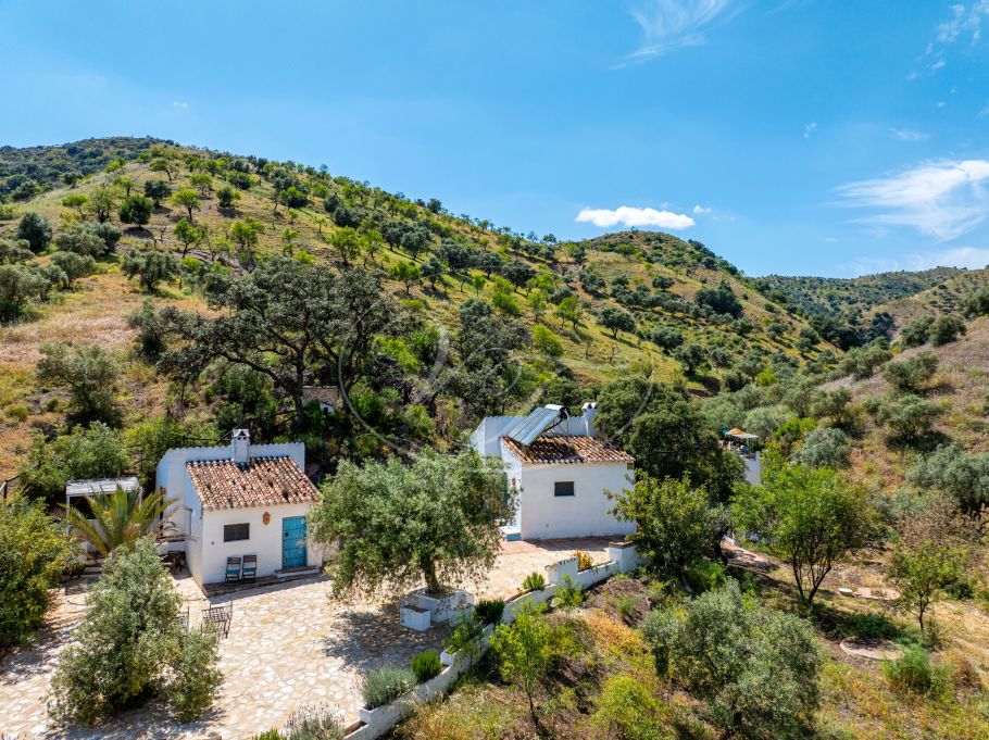 Beautiful Andalusian Finca With 2 Guesthouses, Almogia