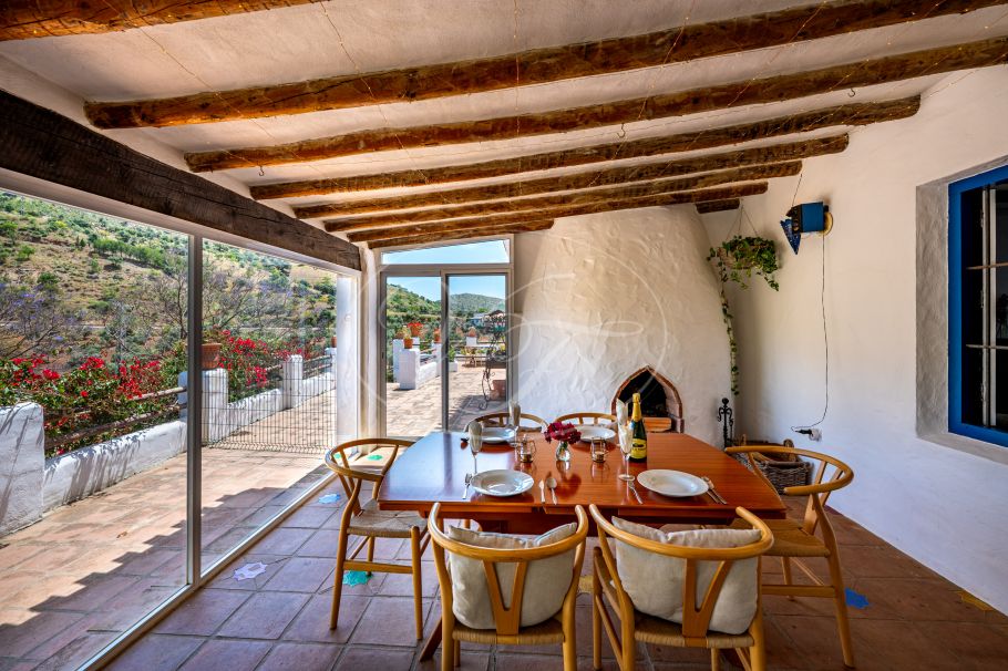 Beautiful Andalusian Finca With 2 Guesthouses, Almogia