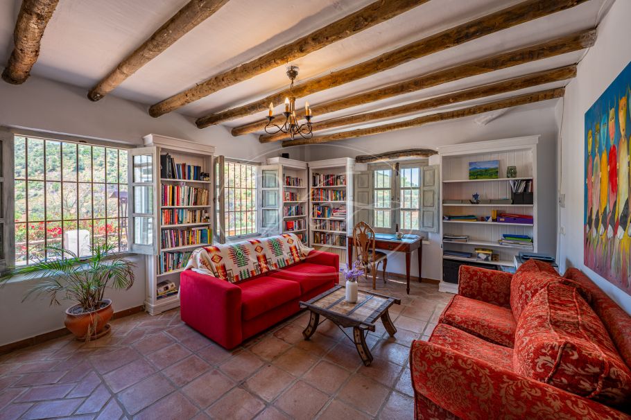 Beautiful Andalusian Finca With 2 Guesthouses, Almogia