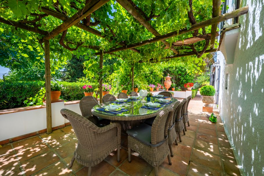 Charmante Andalusische cortijo in de glooiende heuvels, Ronda