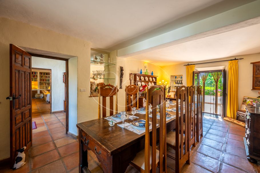 Charmante Andalusische cortijo in de glooiende heuvels, Ronda