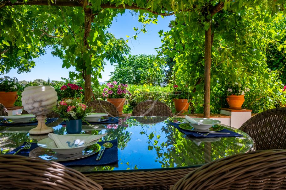 Charmante Andalusische cortijo in de glooiende heuvels, Ronda