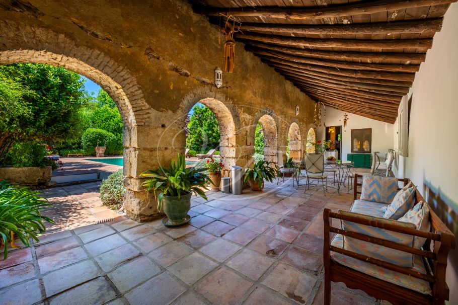 Charmante Andalusische cortijo in de glooiende heuvels, Ronda