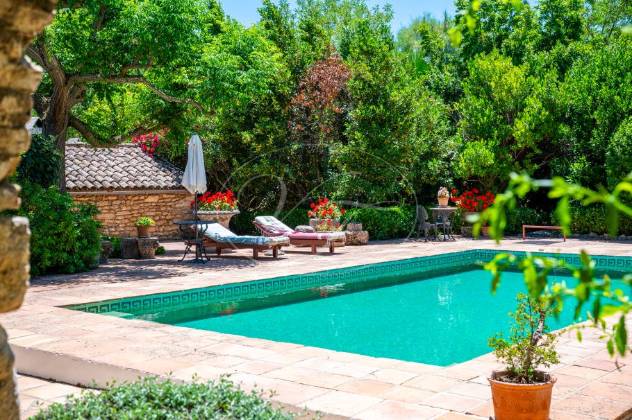 Charmante Andalusische cortijo in de glooiende heuvels, Ronda