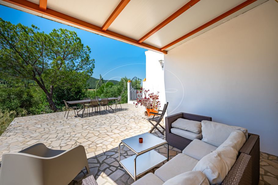 Cortijo with Olive grove, the Andalusian dream, Prado del Rey