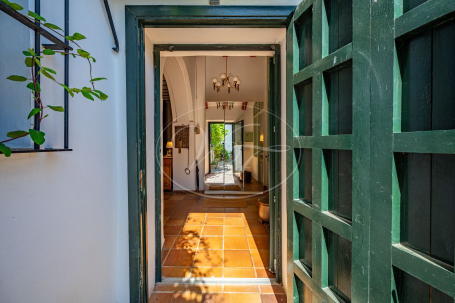 Cortijo with Olive grove, the Andalusian dream, Prado del Rey