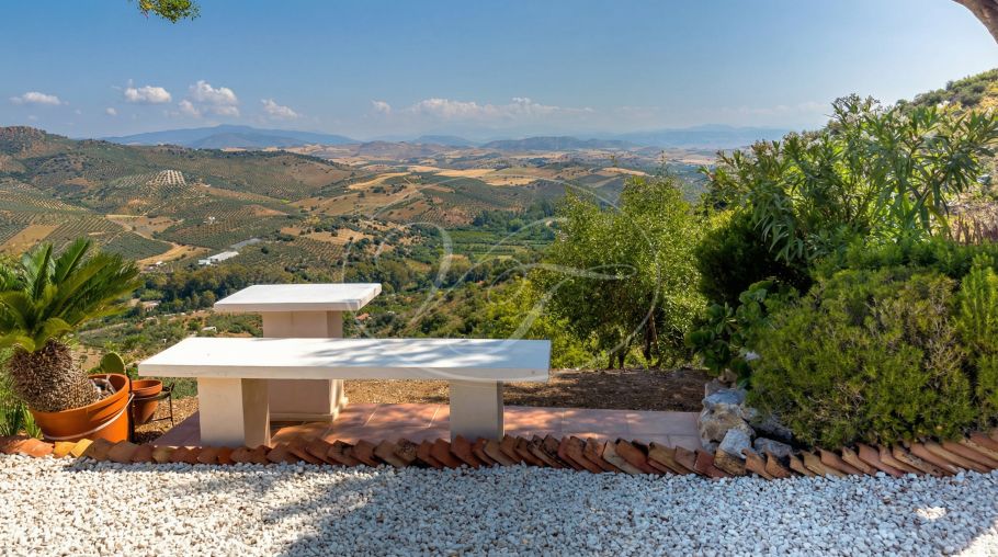 Quality Country Villa in the mountains, Guaro