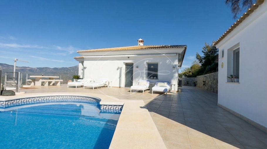 Quality Country Villa in the mountains, Guaro