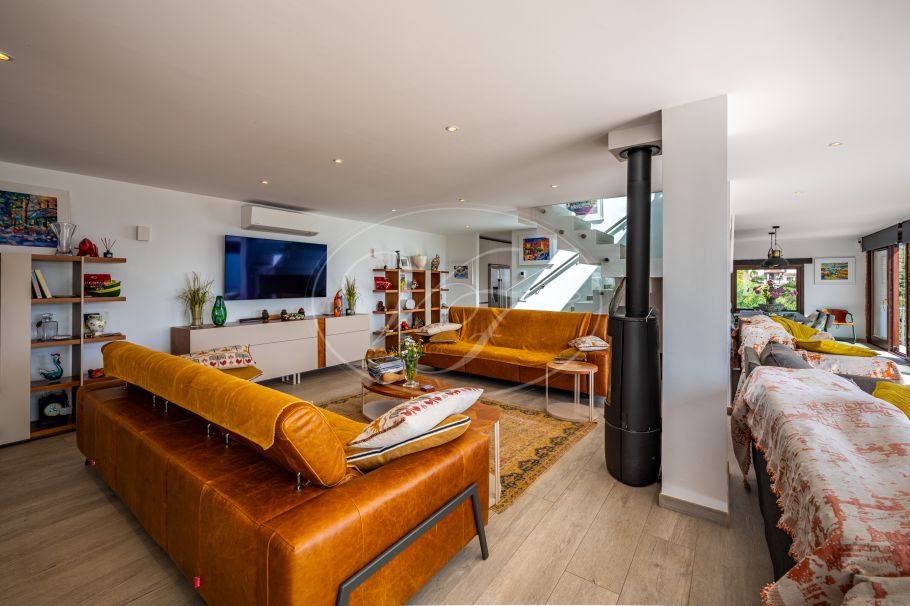 Casa de campo completamente renovada con espectaculares vistas al mar, Casares