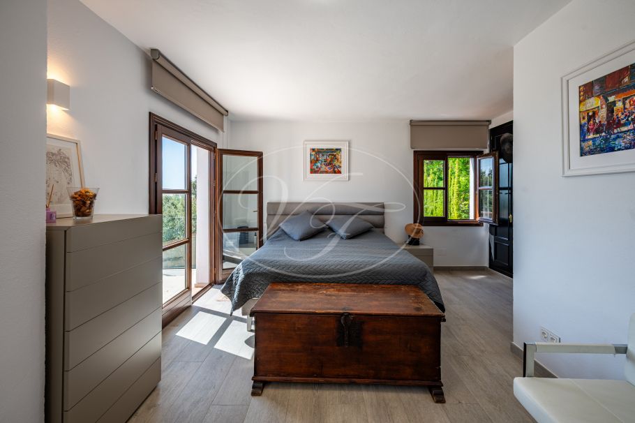 Casa de campo completamente renovada con espectaculares vistas al mar, Casares