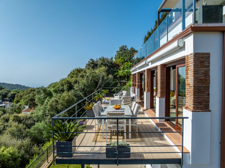 Casa de campo completamente renovada con espectaculares vistas al mar, Casares