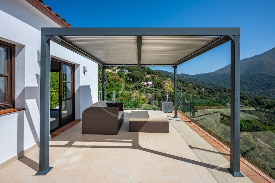 Casa de campo completamente renovada con espectaculares vistas al mar, Casares