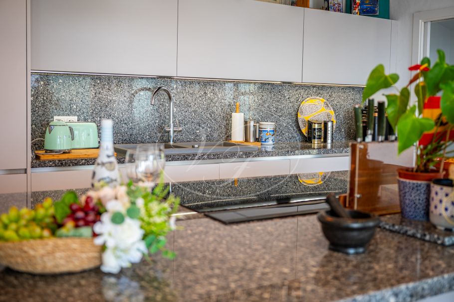 Casa de campo completamente renovada con espectaculares vistas al mar, Casares