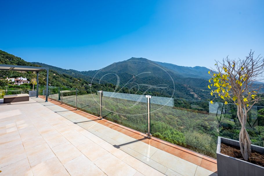 Casa de campo completamente renovada con espectaculares vistas al mar, Casares
