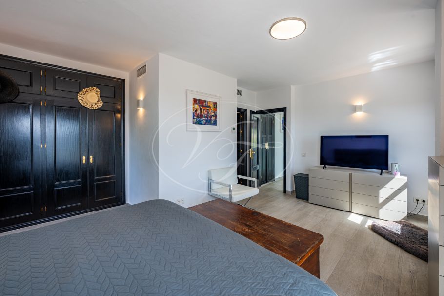 Casa de campo completamente renovada con espectaculares vistas al mar, Casares