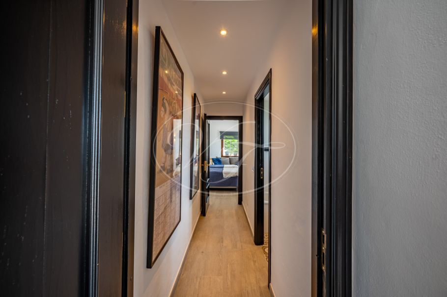 Casa de campo completamente renovada con espectaculares vistas al mar, Casares