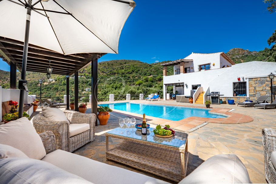 Finca mit Gästehaus und Meerblick, Casares