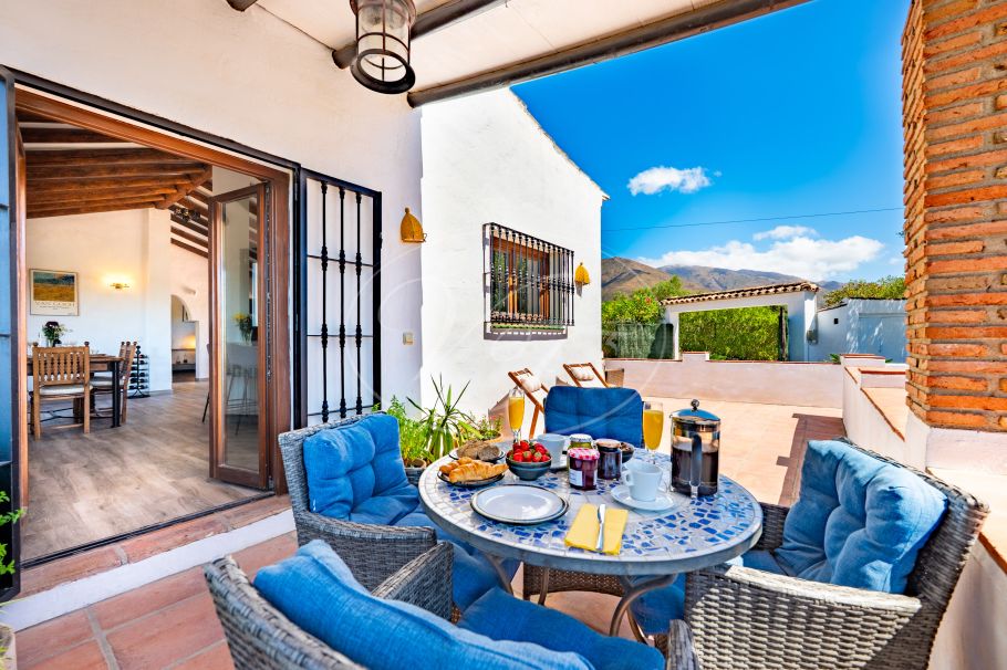 Finca mit Gästehaus und Meerblick, Casares