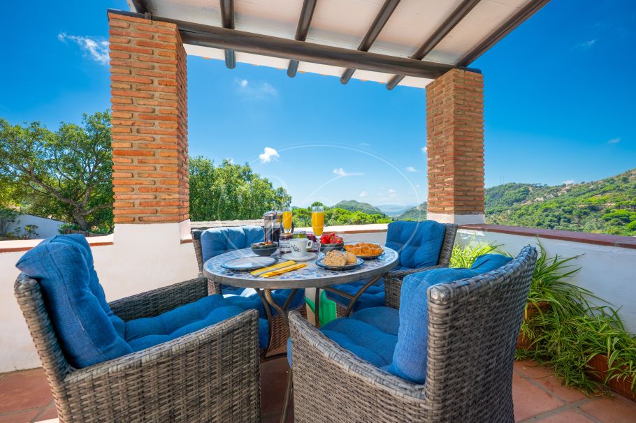 Finca mit Gästehaus und Meerblick, Casares