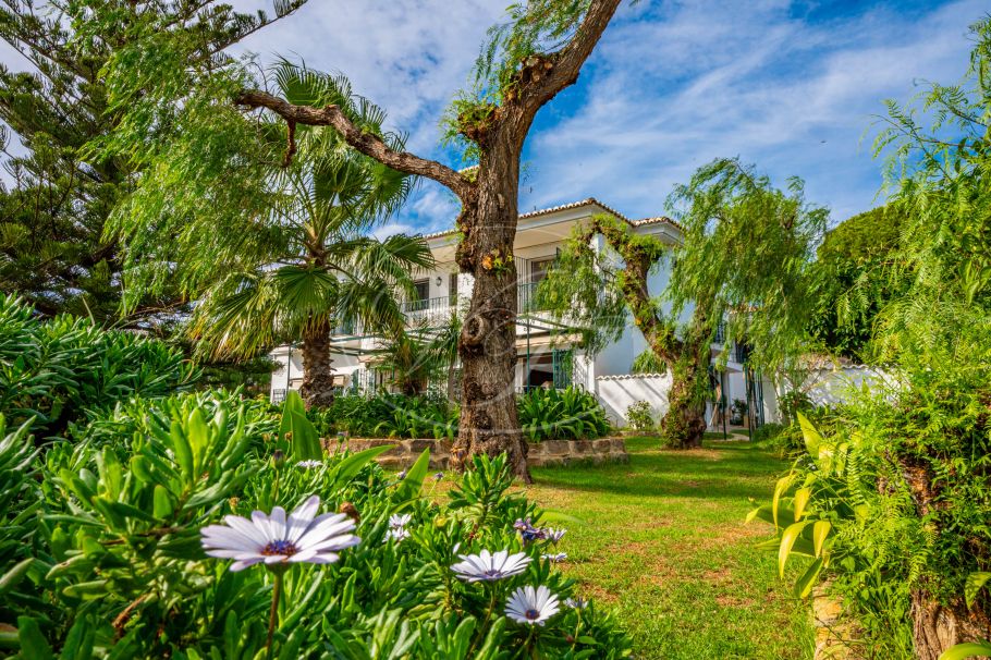 Einzigartige klassische Villa, Altos de Estepona