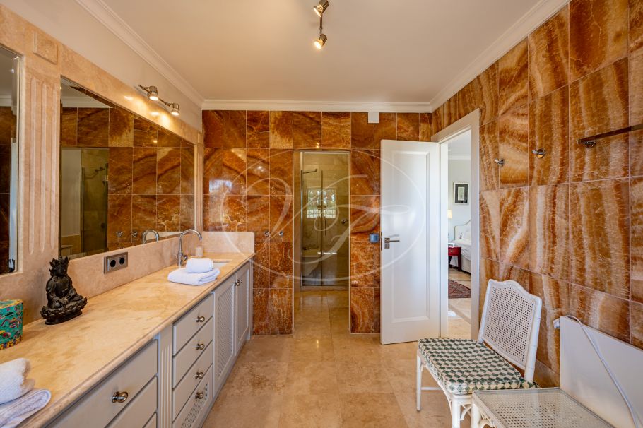 Einzigartige klassische Villa, Altos de Estepona