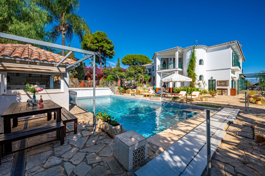 Einzigartige klassische Villa, Altos de Estepona