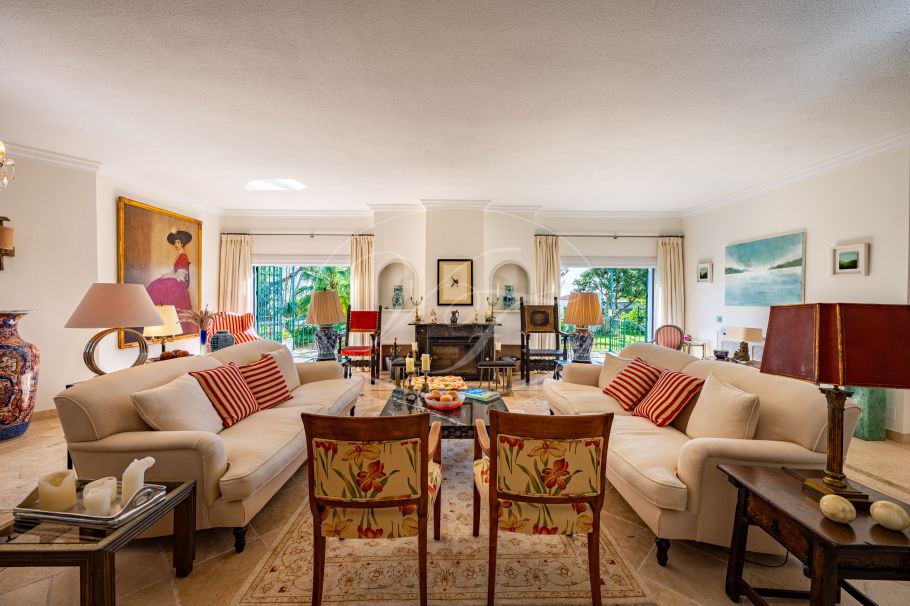 Einzigartige klassische Villa, Altos de Estepona