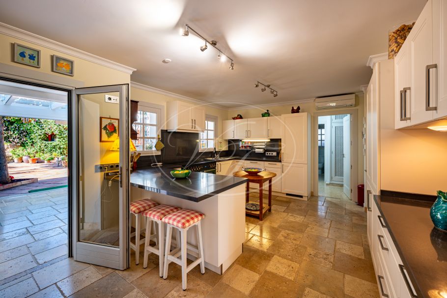 Einzigartige klassische Villa, Altos de Estepona