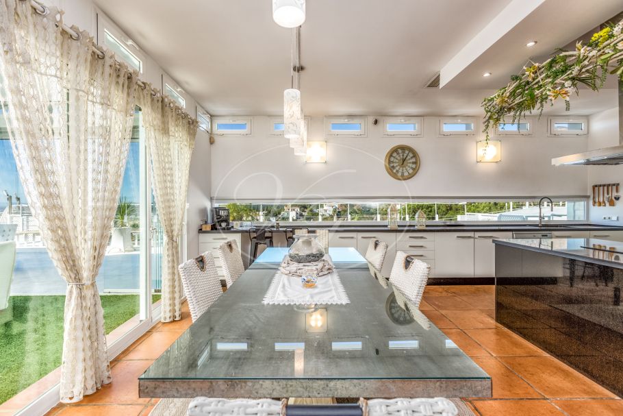 Lujosa propiedad rural con vistas al mar, Los Reales - Sierra Estepona